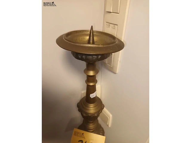 Lot 248 - koperen kandelaar - afbeelding 3 van  3