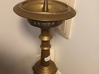 Lot 248 - koperen kandelaar - afbeelding 3 van  3