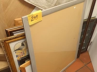 Lot 249 - kaders en postzak - afbeelding 1 van  4