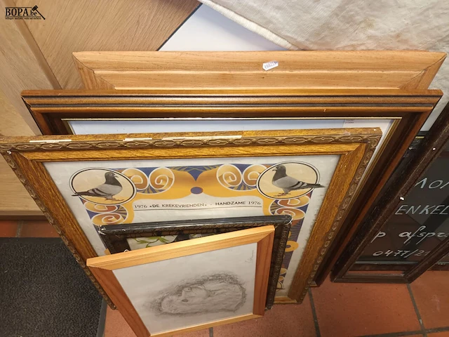 Lot 249 - kaders en postzak - afbeelding 2 van  4