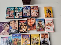 Lot 249 - partij videocassettes 16 ex. - afbeelding 1 van  3