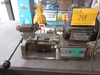 Lot 249 - sleutelmachine orion - afbeelding 1 van  3