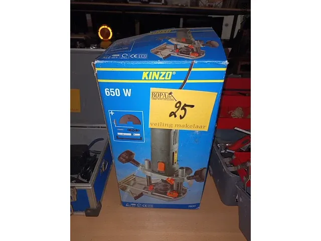 Lot 25 - bovenfrees kinzo - afbeelding 1 van  3