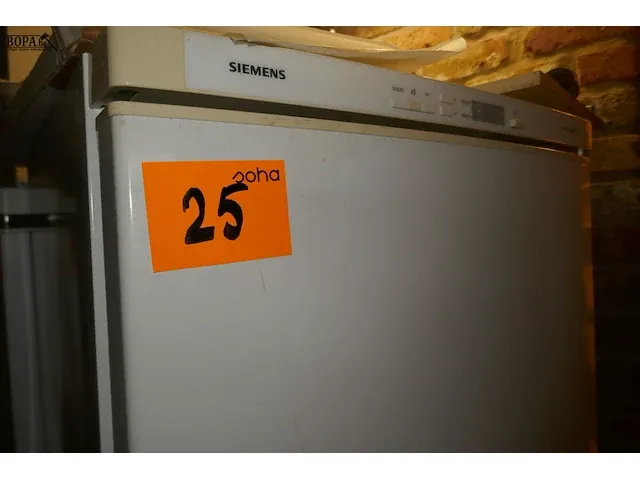 Lot 25 - diepvriezer siemens - afbeelding 2 van  3
