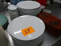 Lot 25 - diverse borden en kommen - afbeelding 4 van  5