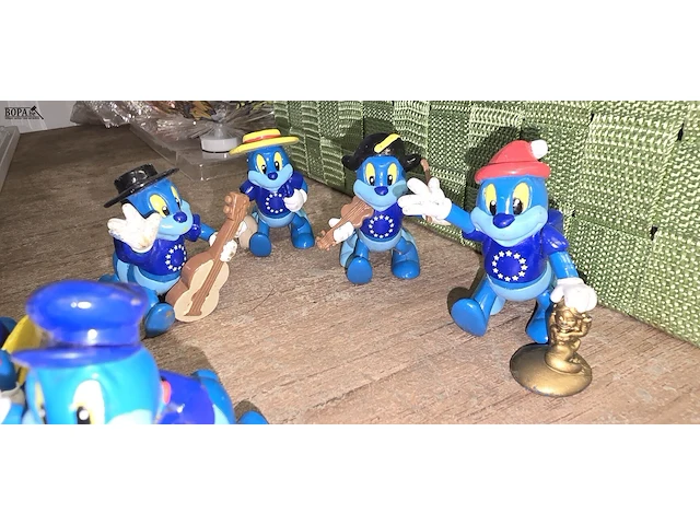 Lot 25 - figuurtjes “mascottes van het europa van de kinderen”1991 - afbeelding 4 van  4