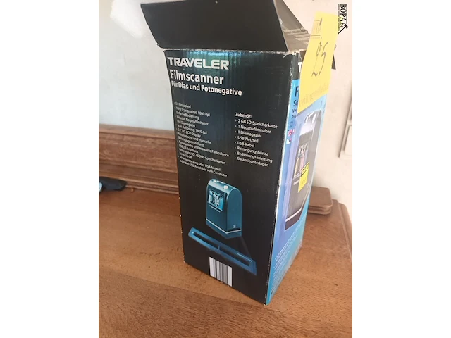 Lot 25 - filmscanner - afbeelding 2 van  2