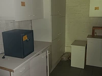 Lot 25 - keukenkast - afbeelding 1 van  3