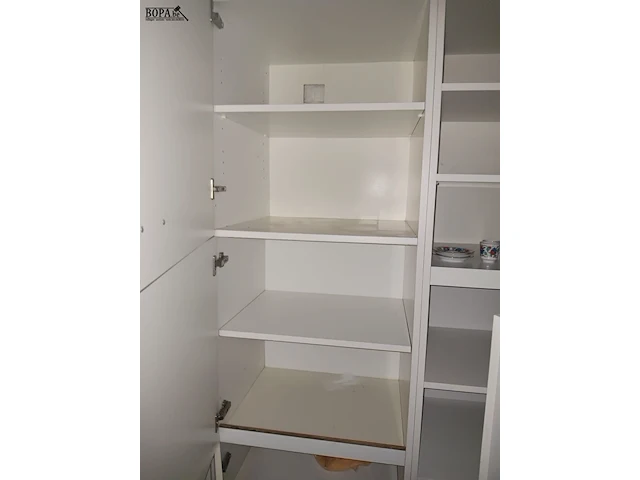 Lot 25 - keukenkast - afbeelding 2 van  3