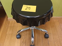 Lot 25 - krukje - afbeelding 1 van  3