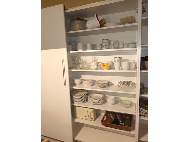 Lot 25 - lot huisraad - afbeelding 1 van  4