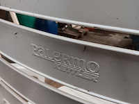 Lot 25 - pvc ligzetels. 2 stuks - afbeelding 3 van  3