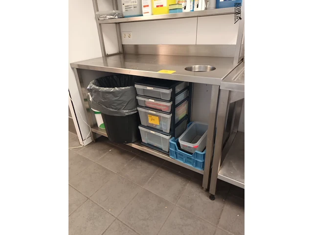 Lot 25 - rvs werktafel met chefrek - afbeelding 3 van  3