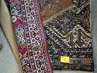 Lot 25 - tapijten, 2 stuks - afbeelding 1 van  5