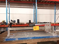 Lot 25 - tegelsnijder - afbeelding 1 van  3