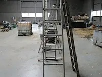 Lot 25 - uitschuifbare ladder - afbeelding 2 van  3