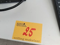 Lot 25 - vierkante lage tafel - afbeelding 2 van  2