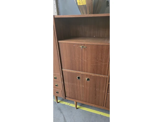 Lot 25 - vintage kast - afbeelding 2 van  5