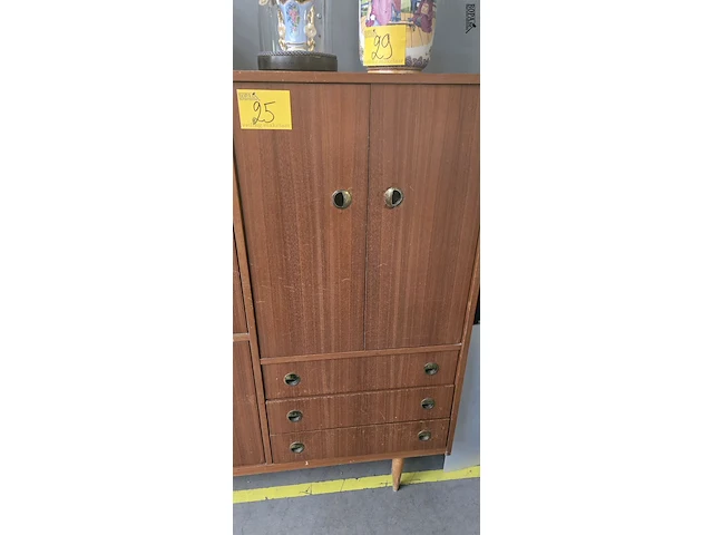 Lot 25 - vintage kast - afbeelding 3 van  5