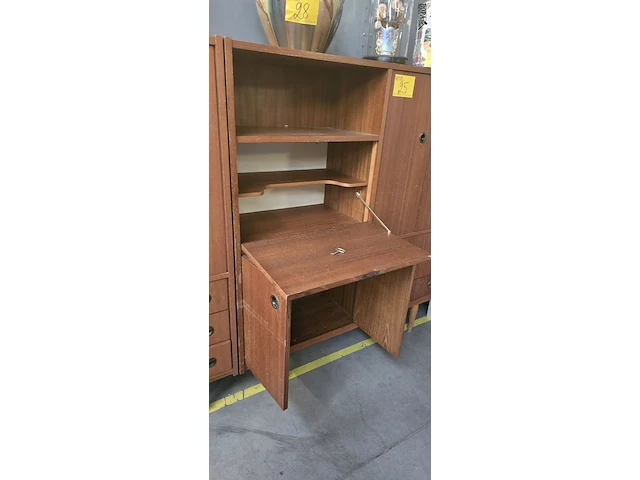 Lot 25 - vintage kast - afbeelding 5 van  5