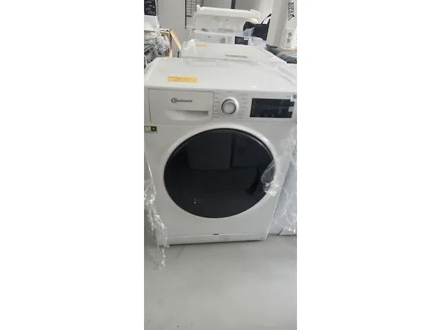 Lot 25 - wasmachine bauknecht 7 kg - afbeelding 1 van  7