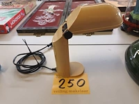 Lot 250 - bureaulamp manon yamada-shomei - afbeelding 1 van  4