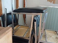 Lot 250 - keukenstoelen. 5 stuks - afbeelding 2 van  3