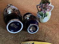 Lot 250 - vaasjes grieks handmade 24 k goud/porselein - afbeelding 2 van  4