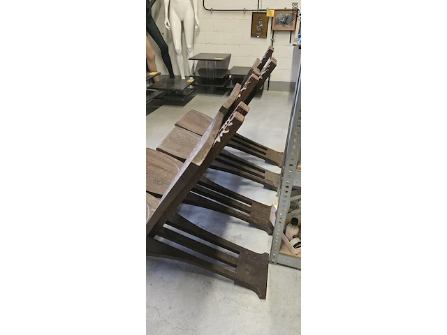Lot 251 - afrikaanse stoelen 4 stuks - afbeelding 3 van  4