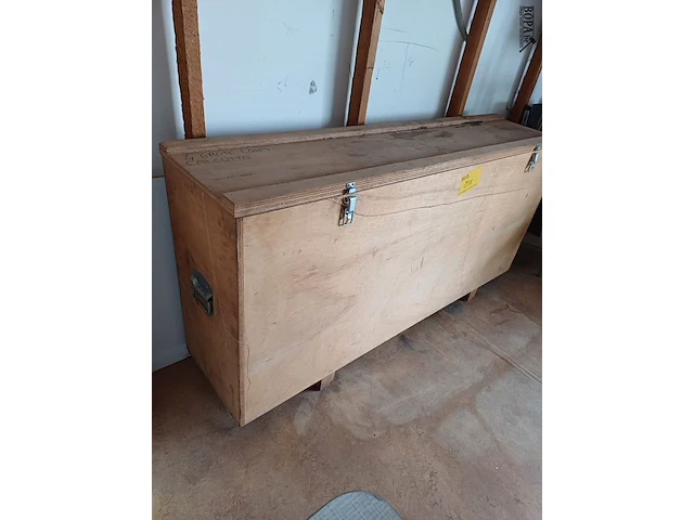 Lot 251 - houten opbergkist - afbeelding 2 van  4