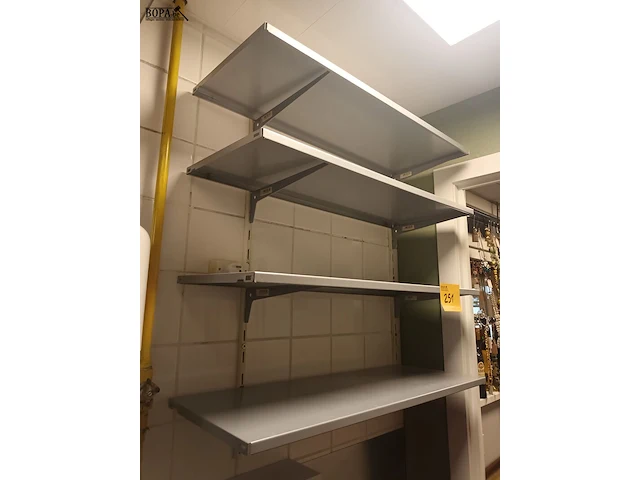 Lot 251 - wandrek - afbeelding 2 van  3