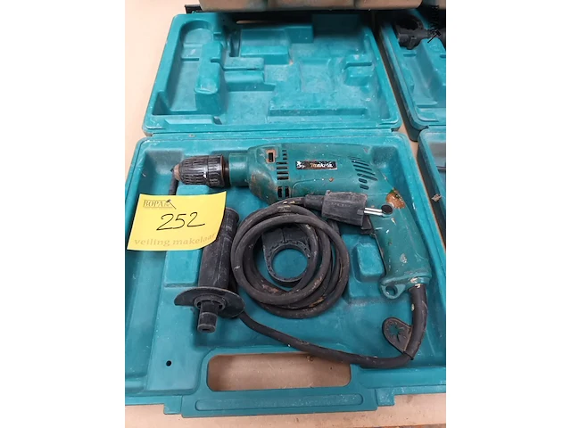 Lot 252 - boormachine makita - afbeelding 1 van  3