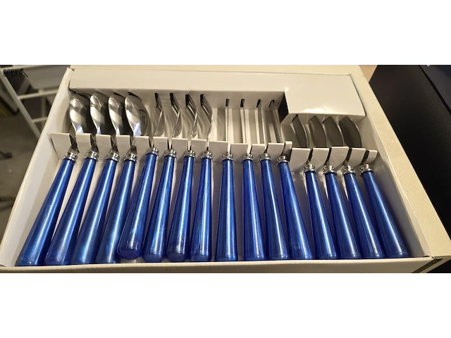 Lot 252 - complete bestekkofers 2 stuks en doos nieuwe couverts - afbeelding 2 van  10