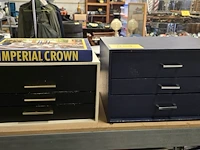 Lot 252 - complete bestekkofers 2 stuks en doos nieuwe couverts - afbeelding 1 van  10