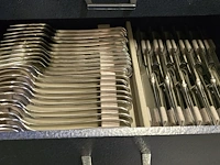 Lot 252 - complete bestekkofers 2 stuks en doos nieuwe couverts - afbeelding 3 van  10