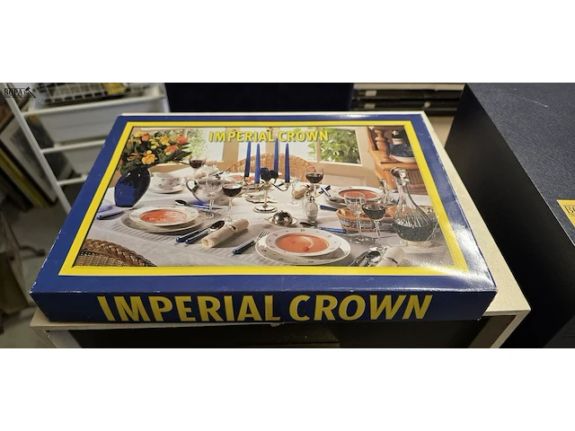 Lot 252 - complete bestekkofers 2 stuks en doos nieuwe couverts - afbeelding 10 van  10