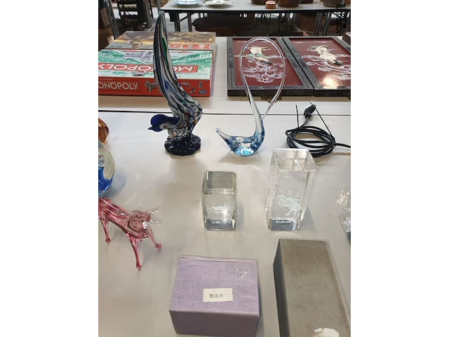 Lot 252 - decoratie in kristal en glas. 13 stuks - afbeelding 3 van  4