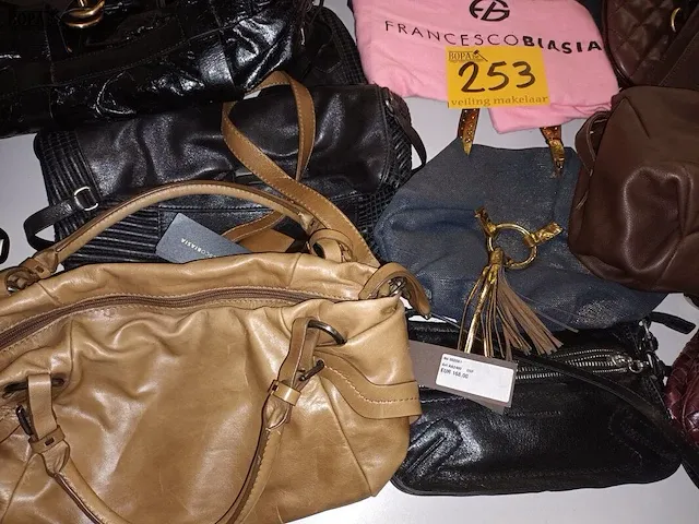 Lot 253 - handtassen francesco biasia. 17 stuks - afbeelding 3 van  5