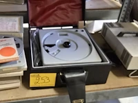 Lot 253 - kodak carousel s diaprojector jaren '70 met audiotapes - afbeelding 1 van  4