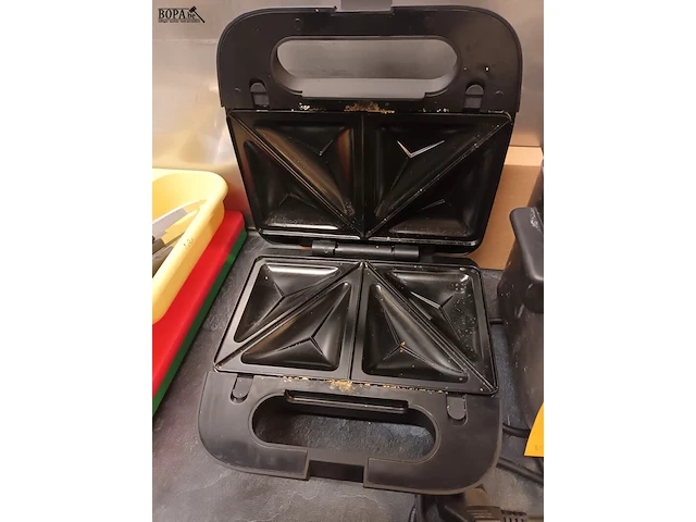 Lot 254 - friteuse en wafelijzer - afbeelding 3 van  6