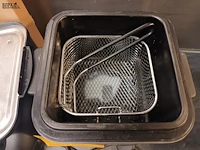 Lot 254 - friteuse en wafelijzer - afbeelding 6 van  6