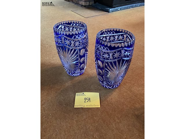 Lot 254 - kristallen vazen kobaltblauw boheems glas - afbeelding 1 van  2