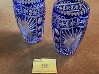 Lot 254 - kristallen vazen kobaltblauw boheems glas - afbeelding 1 van  2