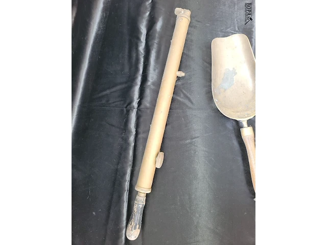 Lot 255 - antieke koperen voorwerpen - afbeelding 3 van  4