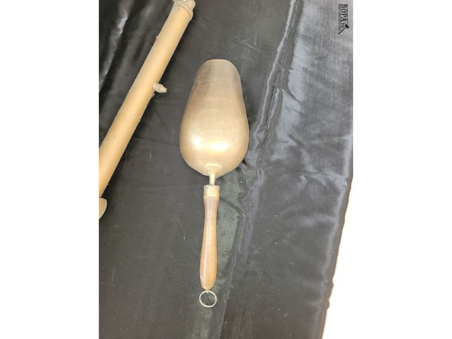 Lot 255 - antieke koperen voorwerpen - afbeelding 4 van  4