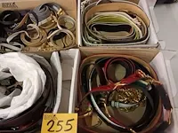 Lot 255 - broekriemen. 6 dozen - afbeelding 2 van  5