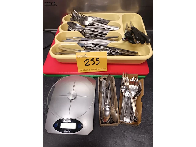 Lot 255 - keukengerei - afbeelding 1 van  4