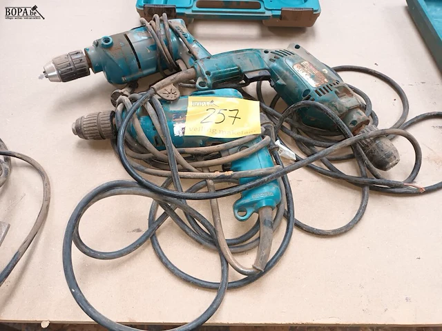 Lot 257 - boormachine makita. 3 stuks - afbeelding 1 van  3