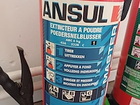 Lot 258 - poeder snelblusser en schuimblusser - afbeelding 2 van  3