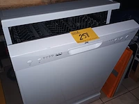 Lot 258 - vaatwasmachine ok - afbeelding 1 van  4
